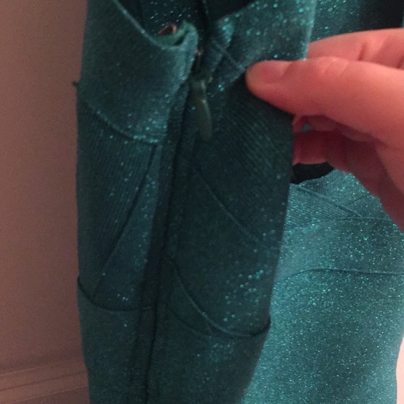 Form fitting stretchy teal dress - Picture 3 of 4